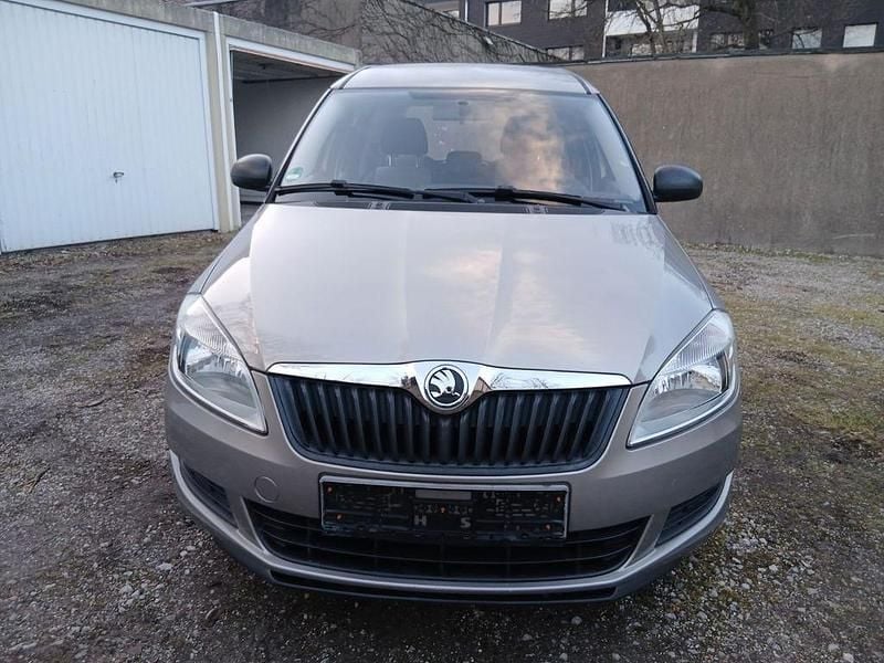 Gebraucht Skoda Roomster 86 PS (63 kW) 2014 Gold Van / Kleinbus