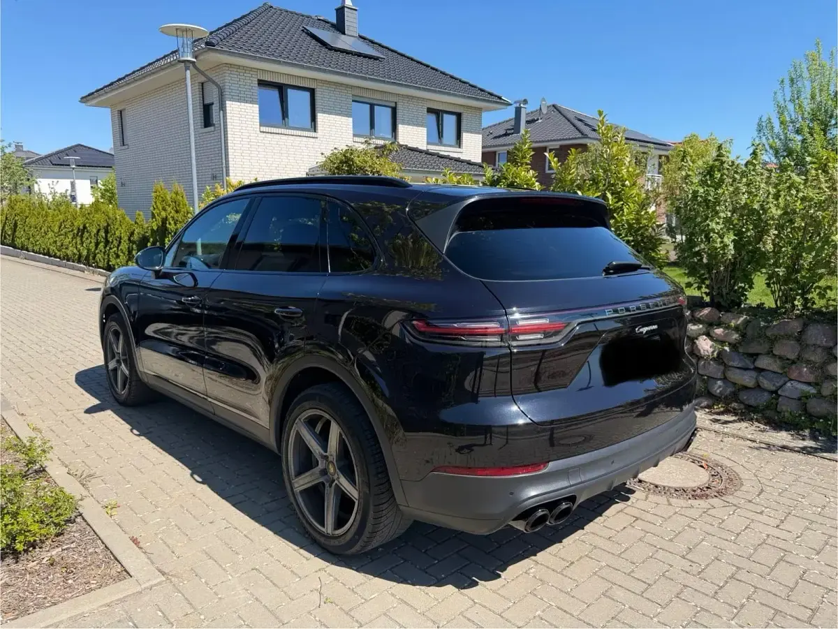 Second-hand Porsche Cayenne 340 CP (250 kW) 2018 Negru SUV