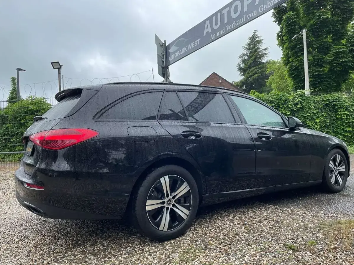 Gebraucht Mercedes C200 Night 204 PS (150 kW) 2023 Schwarz Kombi