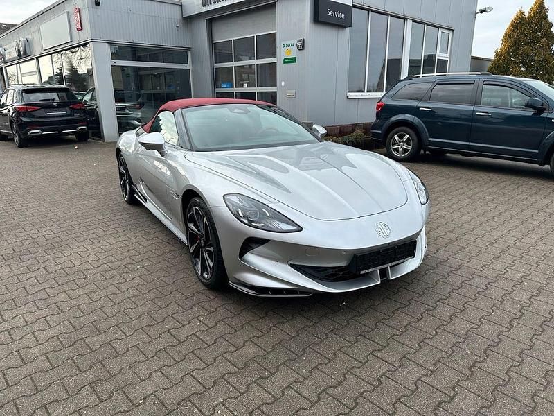 Silber Gebraucht 2025 MG Cyberster Cabrio | 62.990 € (Superpreis) - Bild 1/4