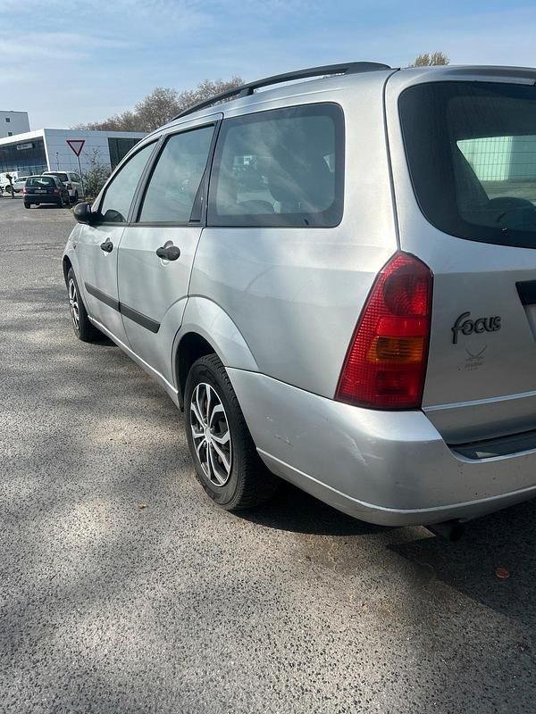 Gebraucht Ford Focus 75 PS (55 kW) 2001 Silber Kombi