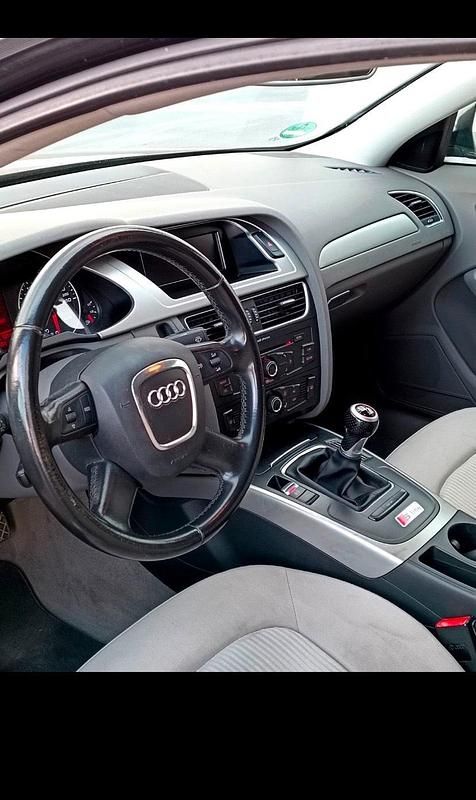 Gebraucht Audi A4 143 PS (105 kW) 2008 Grau Limousine