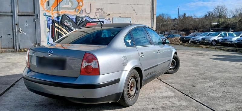 Gebraucht VW Passat 116 PS (85 kW) 2004 Andere farben Limousine