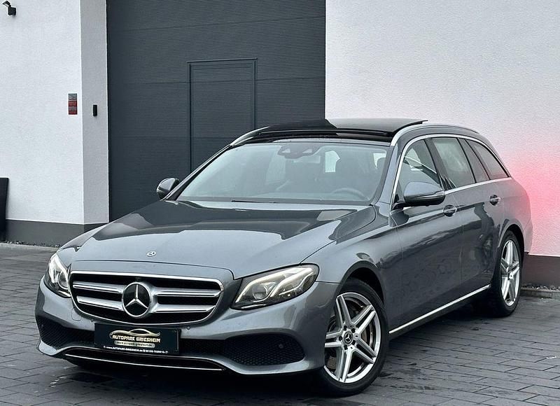 Grau Gebraucht 2018 Mercedes E350 Avantgarde Kombi | 24.800 € (Fairer Preis) - Bild 1/4
