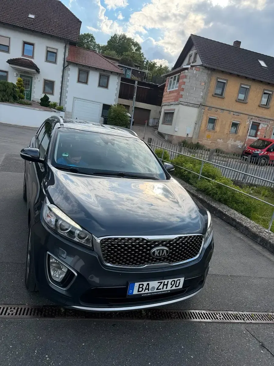 Gebraucht Kia Sorento 200 PS (147 kW) 2016 Grau SUV