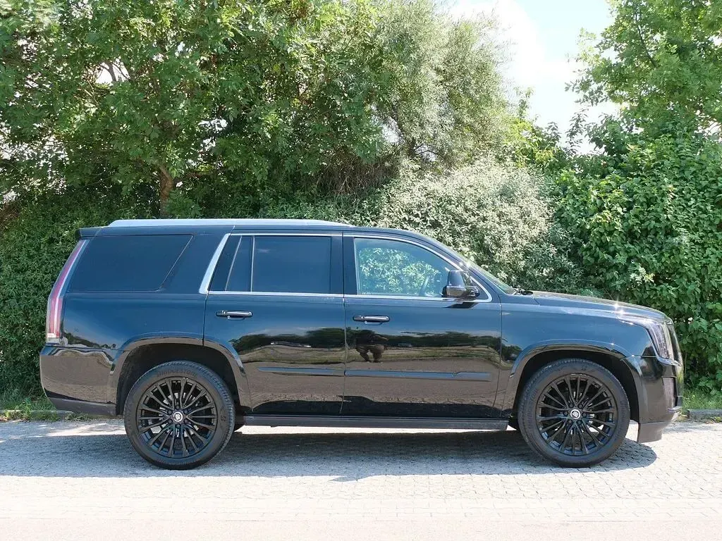 Gebraucht Cadillac Escalade 426 PS (313 kW) 2015 Schwarz SUV