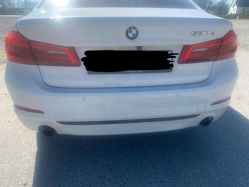 Gebraucht BMW 530e iPerformance 184 PS (135 kW) 2019 Weiß Limousine