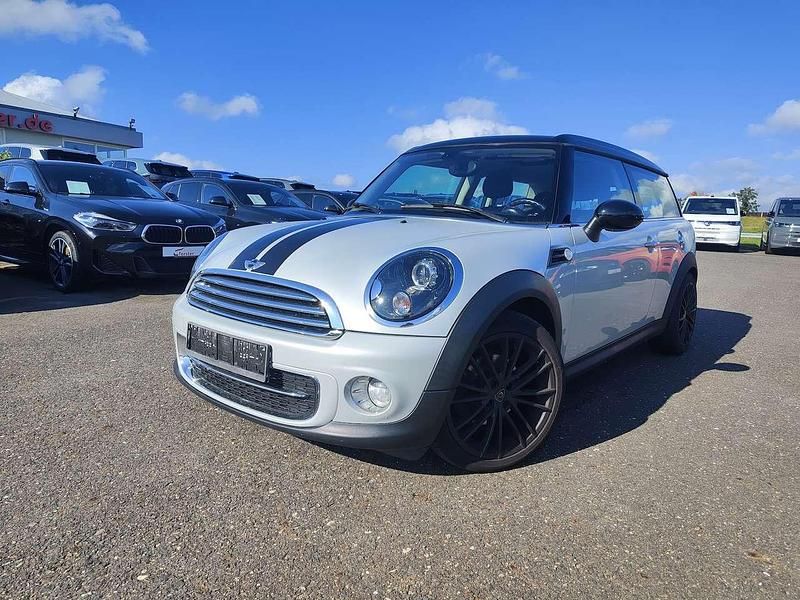 Weiß Gebraucht 2013 Mini Cooper D Clubman Kombi | 9.980 € (Etwas zu teuer) - Bild 1/4