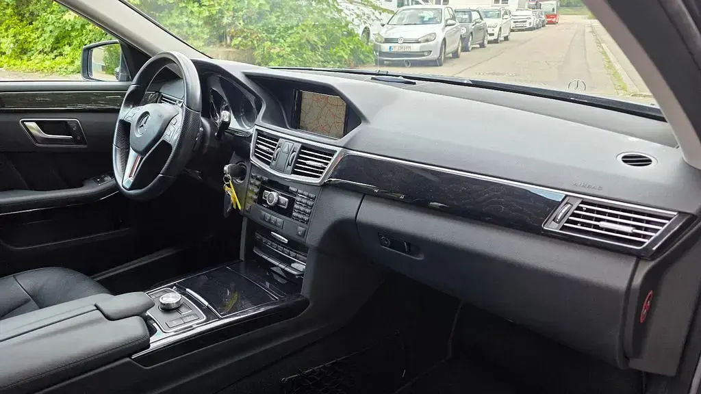 Gebraucht Mercedes E500 AMG 408 PS (300 kW) 2012 Grau Limousine