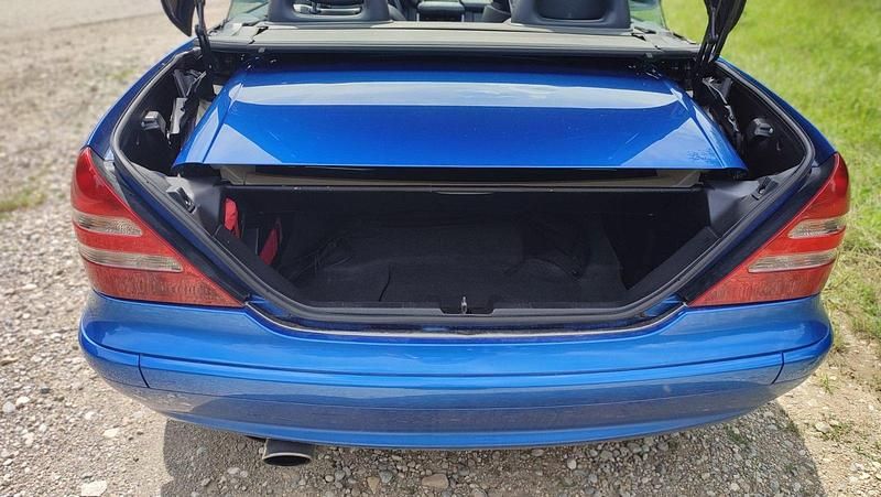 Gebraucht Mercedes SLK200 163 PS (119 kW) 2000 Blau Cabrio