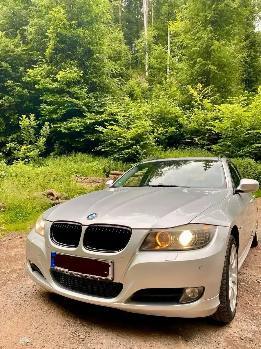 Gebraucht BMW 318 143 PS (105 kW) 2009 Silber Kombi