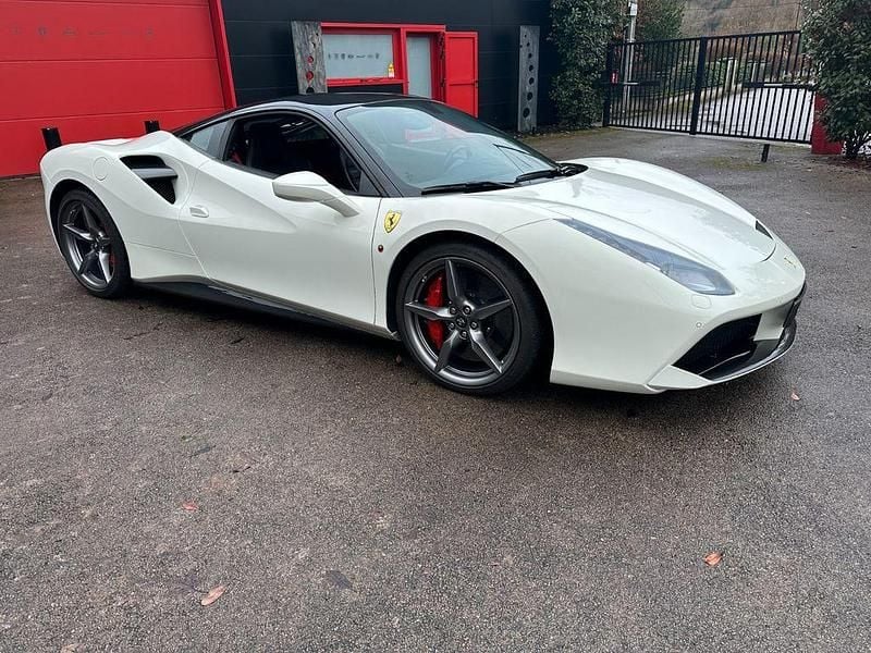 Gebraucht Ferrari 488 669 PS (492 kW) 2017 Weiß Coupé