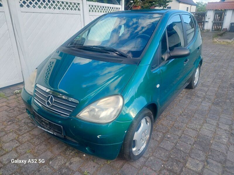 Grün Gebraucht 1998 Mercedes A140 Classic Van / Kleinbus | 820 € (Guter Preis) - Bild 1/4