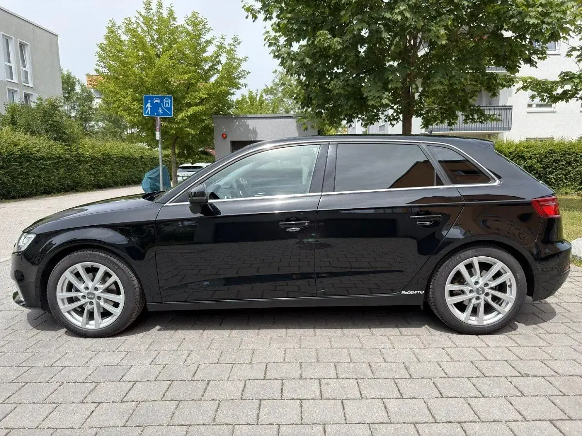 Gebraucht Audi A3 Premium 150 PS (110 kW) 2018 Schwarz Limousine