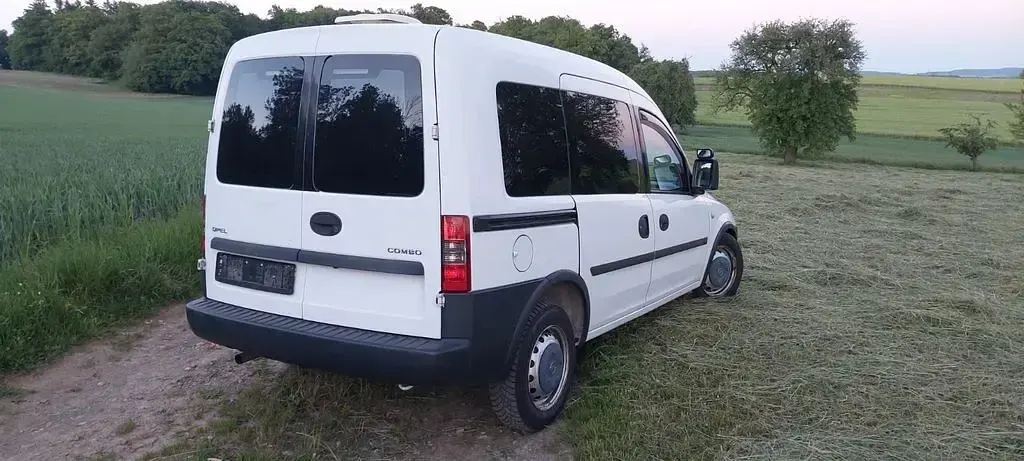 Gebraucht Opel Combo 87 PS (63 kW) 2003 Weiß Van / Kleinbus