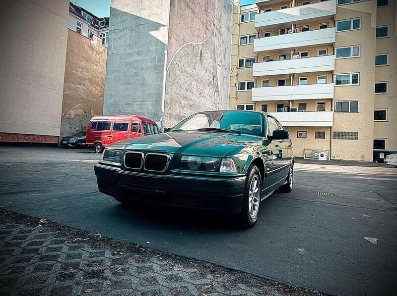 Grün Gebraucht 1997 BMW 316 Coupé | 2.200 € (Fairer Preis) - Bild 1/4