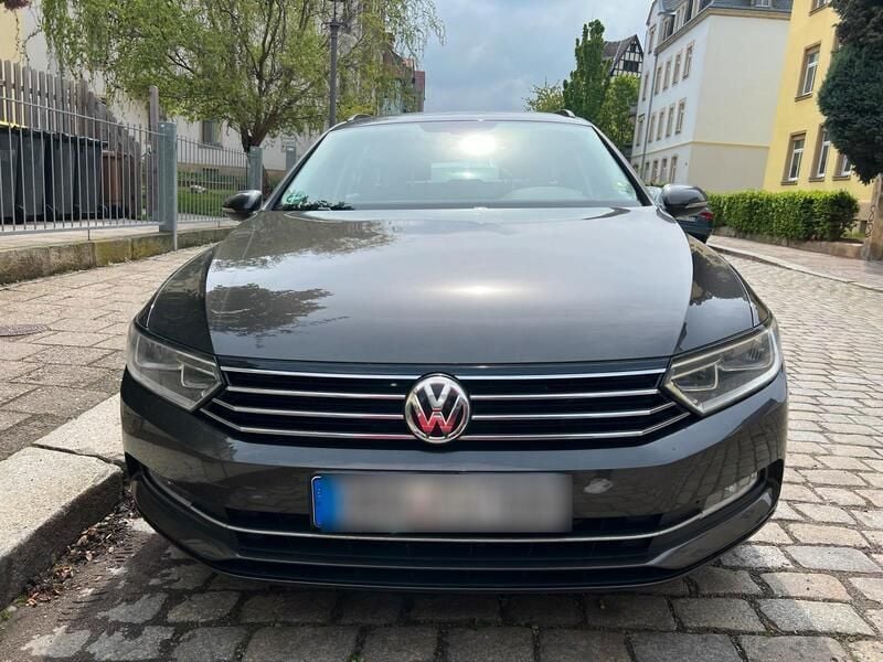 Braun Gebraucht 2015 VW Passat Comfortline Kombi | 9.999 € (Fairer Preis) - Bild 1/4