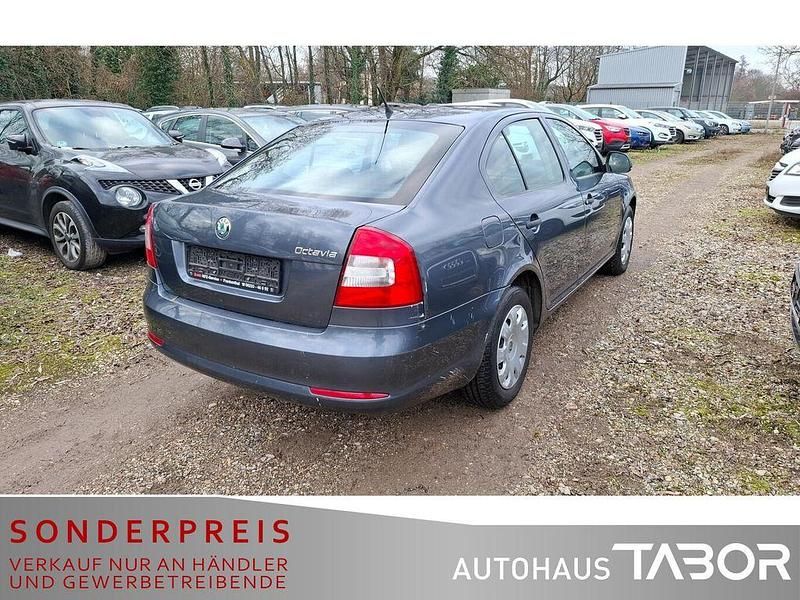 Gebraucht Skoda Octavia Classic 80 PS (58 kW) 2009 Seda anthracite/anthracite gra Limousine