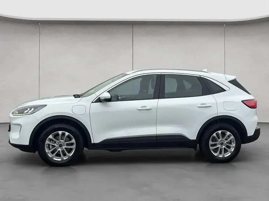 Gebraucht Ford Kuga Titanium 224 PS (164 kW) 2022 Weiß SUV