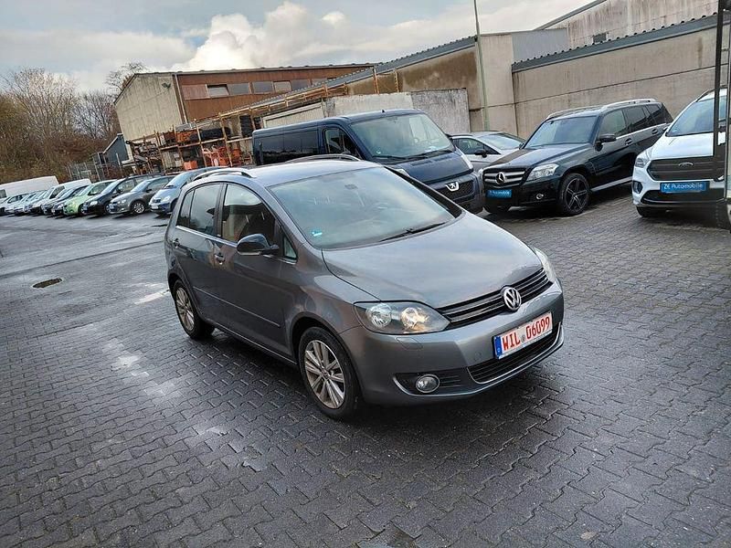 Grau Gebraucht 2012 VW Golf Plus Cross Style Van / Kleinbus | 4.400 € (Superpreis) - Bild 1/4