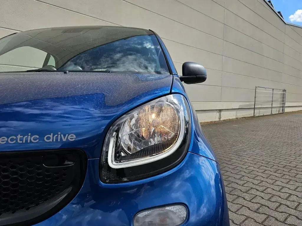Gebraucht Smart ForTwo Coupé 60 kW (82 PS) 2018 Blau Coupé