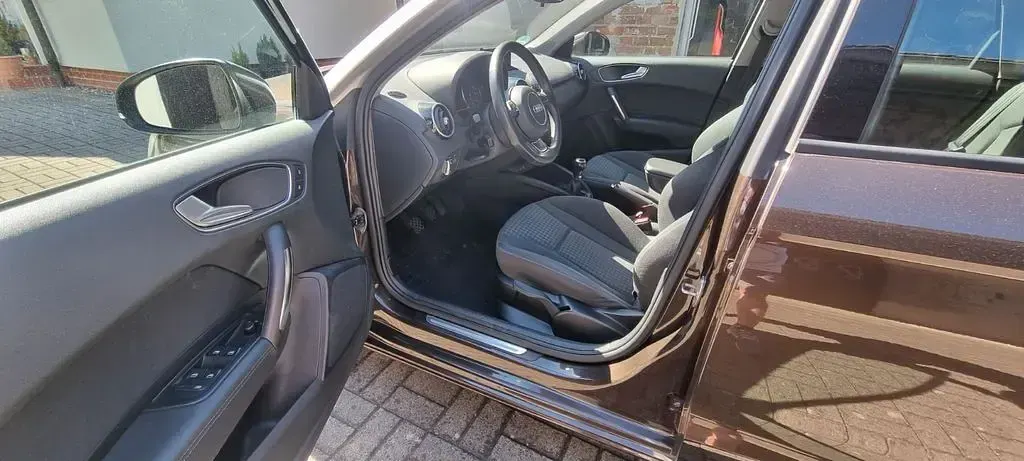 Gebraucht Audi A1 Ambition 122 PS (89 kW) 2013 Braun Kleinwagen