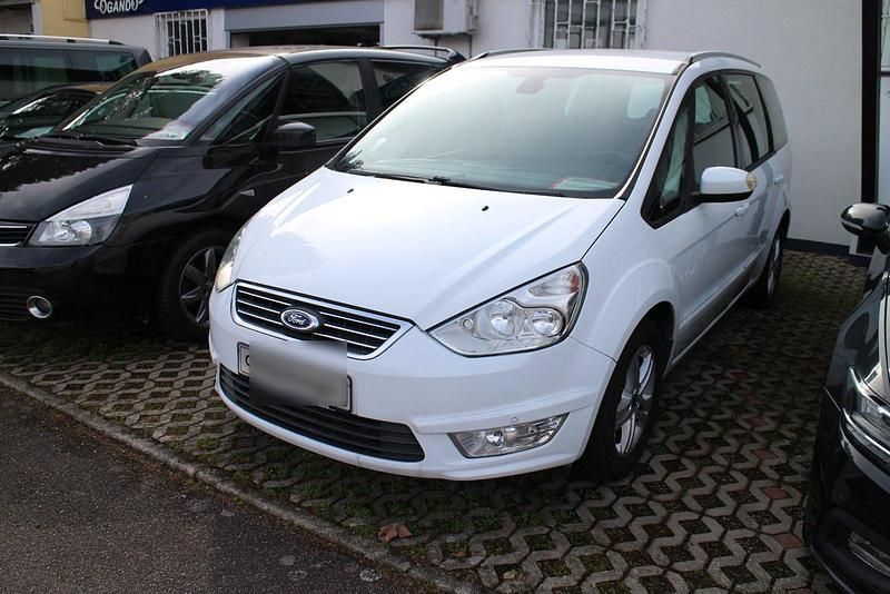 Gebraucht Ford Galaxy 160 PS (117 kW) 2015 Weiß Van / Kleinbus