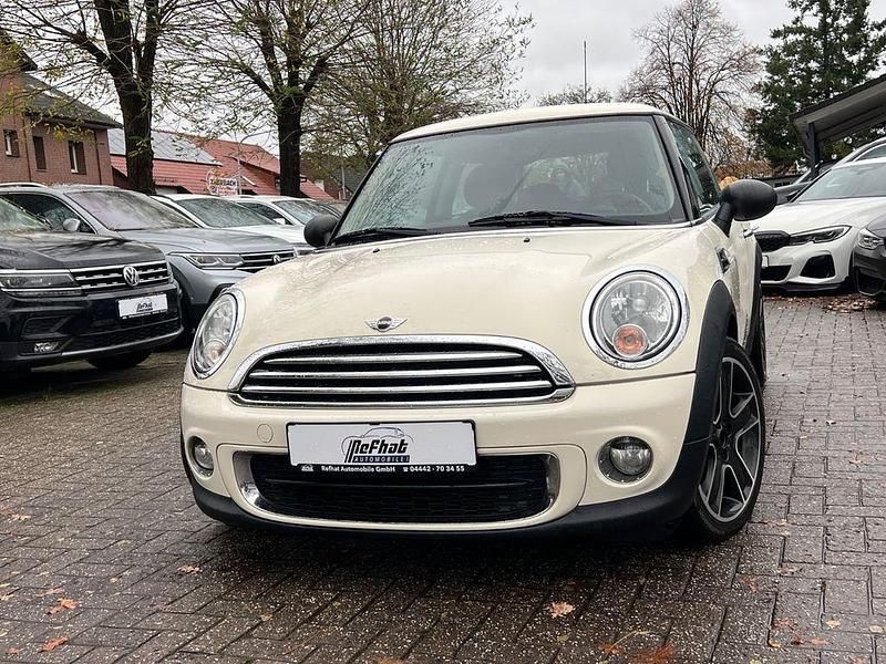 Weiß Gebraucht 2010 Mini One D Kleinwagen | 5.900 € (Fairer Preis) - Bild 1/4