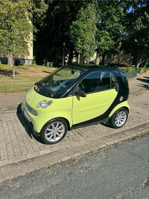 Andere farben Gebraucht 2004 Smart ForTwo Coupé Kleinwagen | 1.500 € (Guter Preis) - Bild 1/4