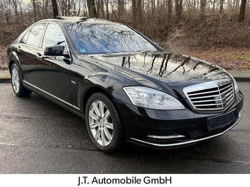 Gebraucht Mercedes S500 435 PS (319 kW) 2011 Schwarz Limousine