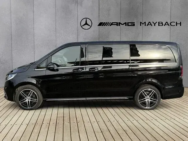 Gebraucht Mercedes V300 AMG 237 PS (174 kW) 2025 Van / Kleinbus