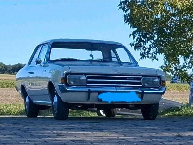 Beige Gebraucht 1969 Opel Rekord Coupé | 15.000 € - Bild 1/4