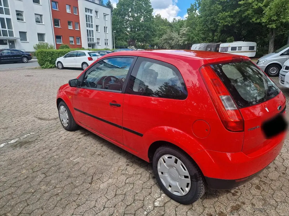Gebraucht Ford Fiesta 70 PS (51 kW) 2002 Rot Kleinwagen