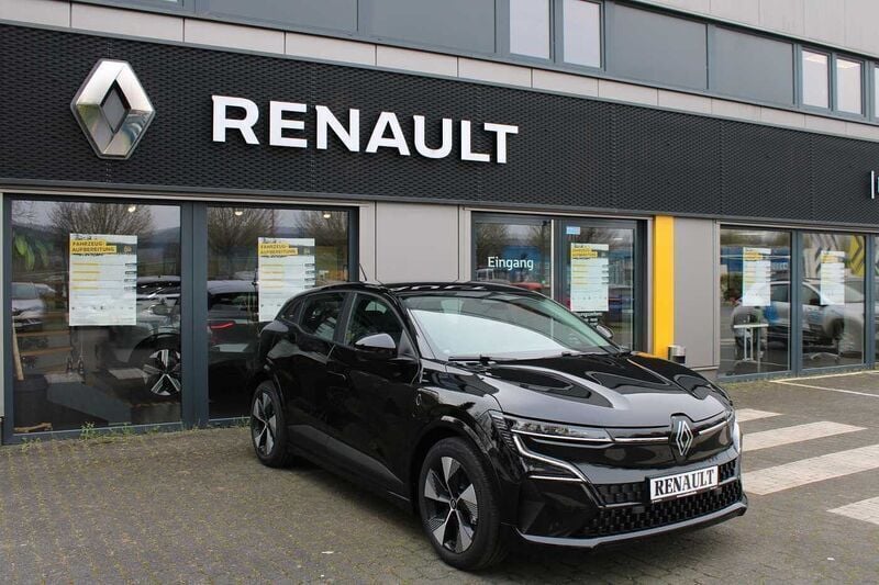 Blackpearlschwarz Gebraucht 2023 Renault Mégane Evolution Limousine | 29.990 € (Guter Preis) - Bild 1/4