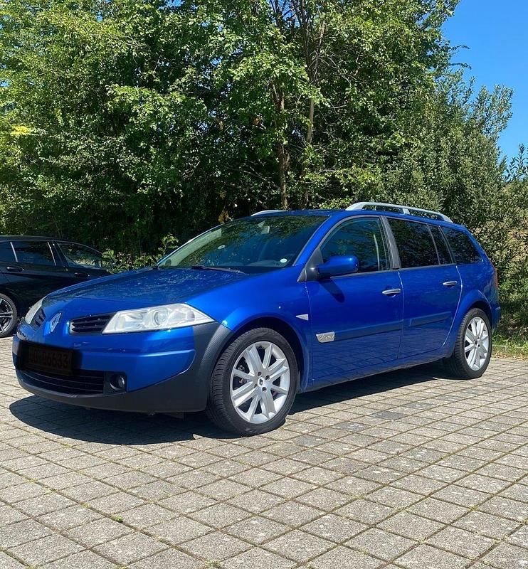 Blau Gebraucht 2006 Renault Mégane GrandTour Exception Kombi | 1.550 € (Fairer Preis) - Bild 1/4