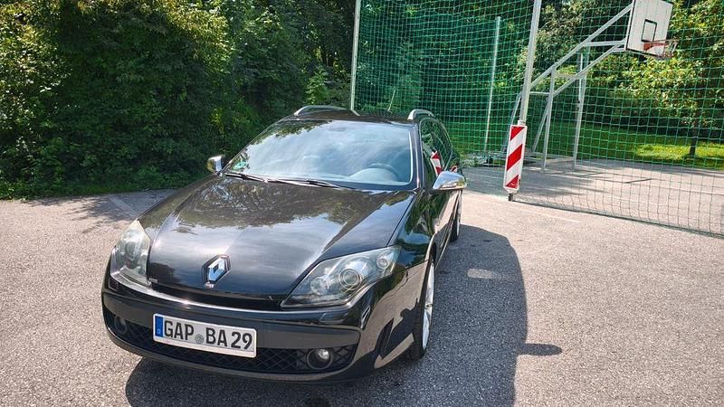 Schwarz Gebraucht 2010 Renault Laguna GrandTour GT Kombi | 5.000 € (Etwas zu teuer) - Bild 1/4