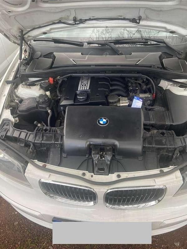 Gebraucht BMW 116 122 PS (89 kW) 2010 Weiß Kleinwagen