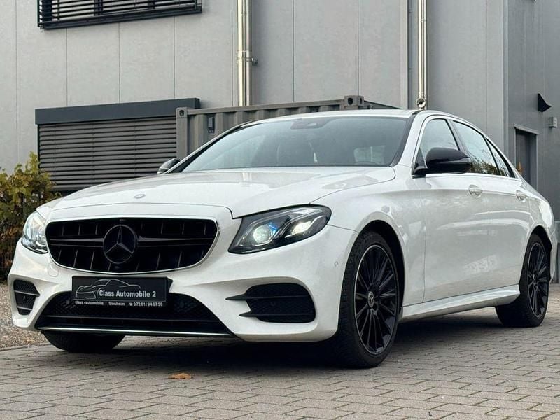 Gebraucht Mercedes E220 AMG line 194 PS (142 kW) 2016 Weiß Limousine