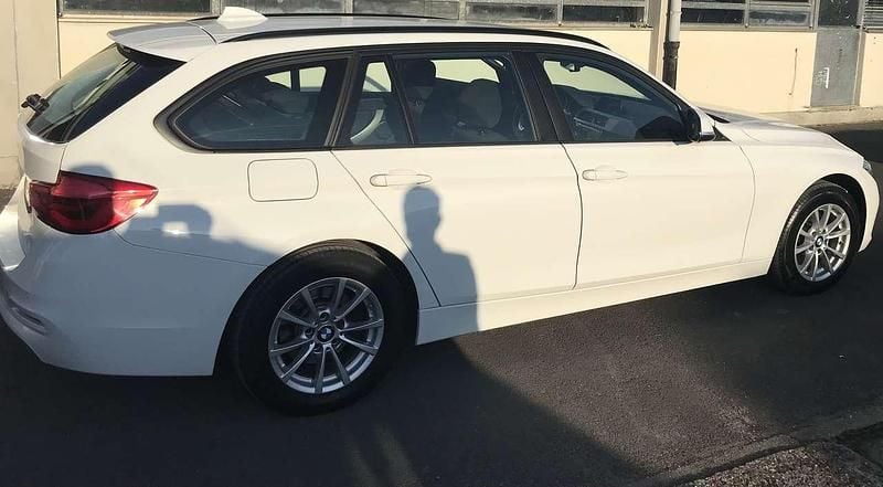 Gebraucht BMW 320 Advantage 190 PS (139 kW) 2018 Weiß Kombi