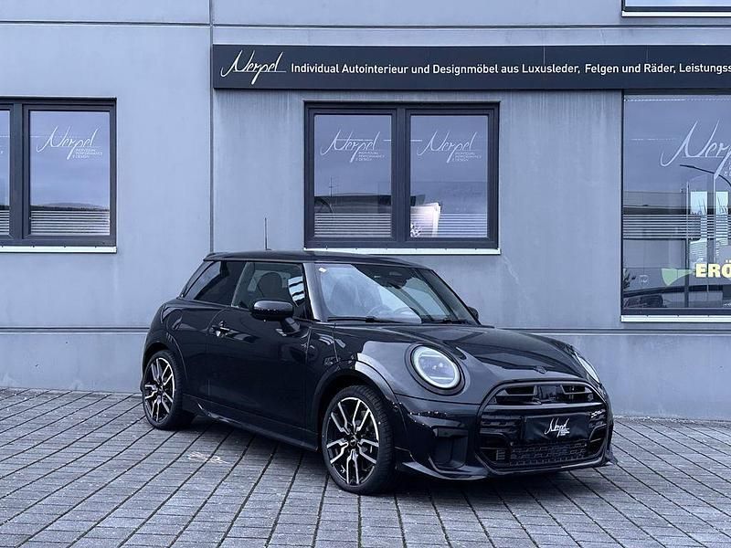 Gebraucht Mini John Cooper Works 204 PS (150 kW) 2025 Schwarz Kleinwagen