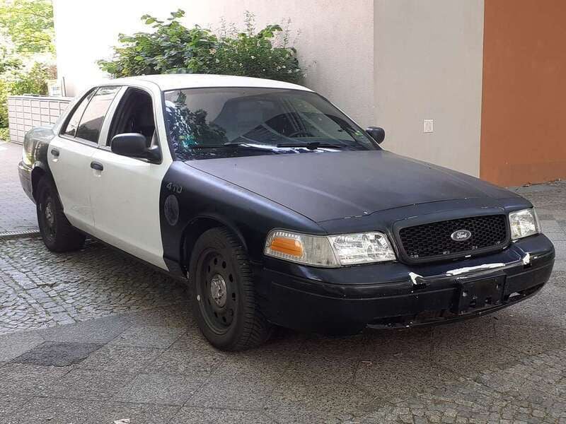 Schwarz Gebraucht 2010 Ford Crown Victoria Limousine | 6.900 € - Bild 1/4