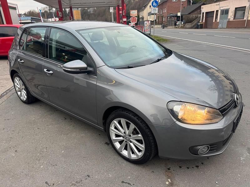 Grau Gebraucht 2012 VW Golf Limousine | 3.650 € (Fairer Preis) - Bild 1/4