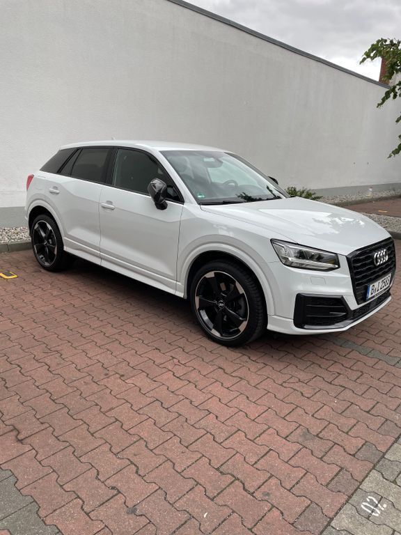 Weiß Gebraucht 2018 Audi Q2 Sport SUV | 22.999 € (Etwas zu teuer) - Bild 1/4