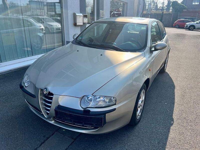 Gebraucht Alfa Romeo 147 105 PS (77 kW) 2004 Silber Kleinwagen