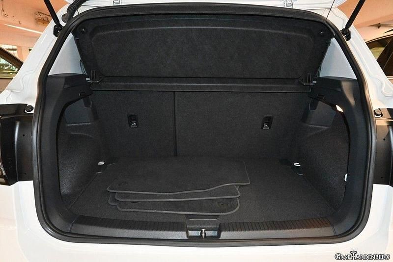 Gebraucht VW T-Cross IQ Drive 116 PS (85 kW) 2024 Grau SUV