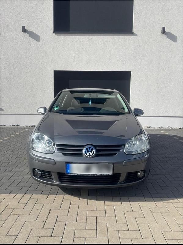 Grau Gebraucht 2006 VW Golf V Edition Coupé | 1.999 € (Fairer Preis) - Bild 1/4