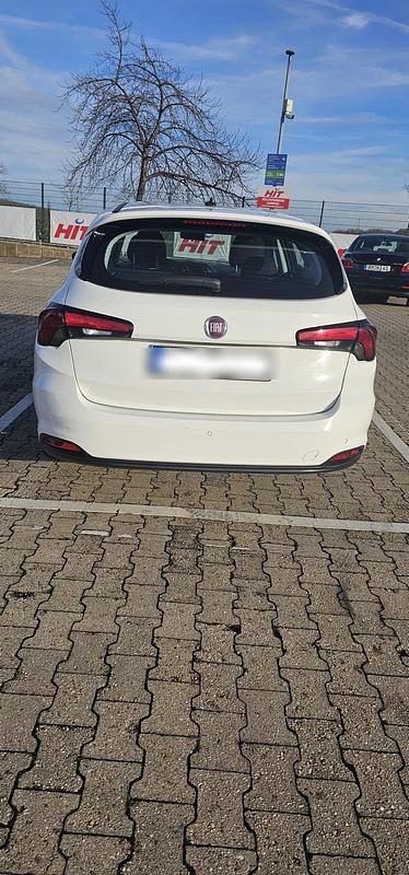 Gebraucht Fiat Tipo 95 PS (69 kW) 2018 Weiß Kombi