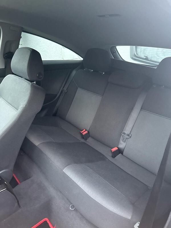 Gebraucht Opel Astra GTC 105 PS (77 kW) 2007 Grau Coupé