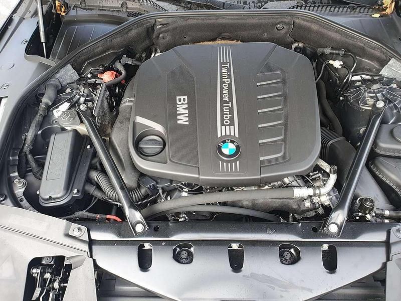 Gebraucht BMW 740 313 PS (230 kW) 2013 Grau Limousine