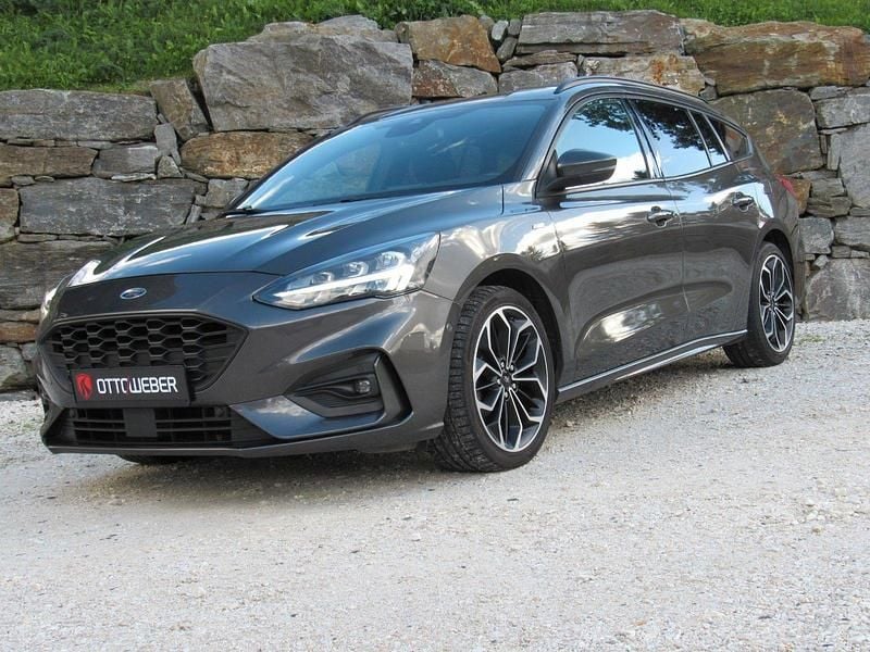 Grau Gebraucht 2019 Ford Focus ST-Line Kombi | 16.990 € (Fairer Preis) - Bild 1/4